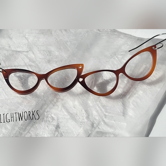 Cat eye frames laser cut dangle earrings - Picture 12 of 13